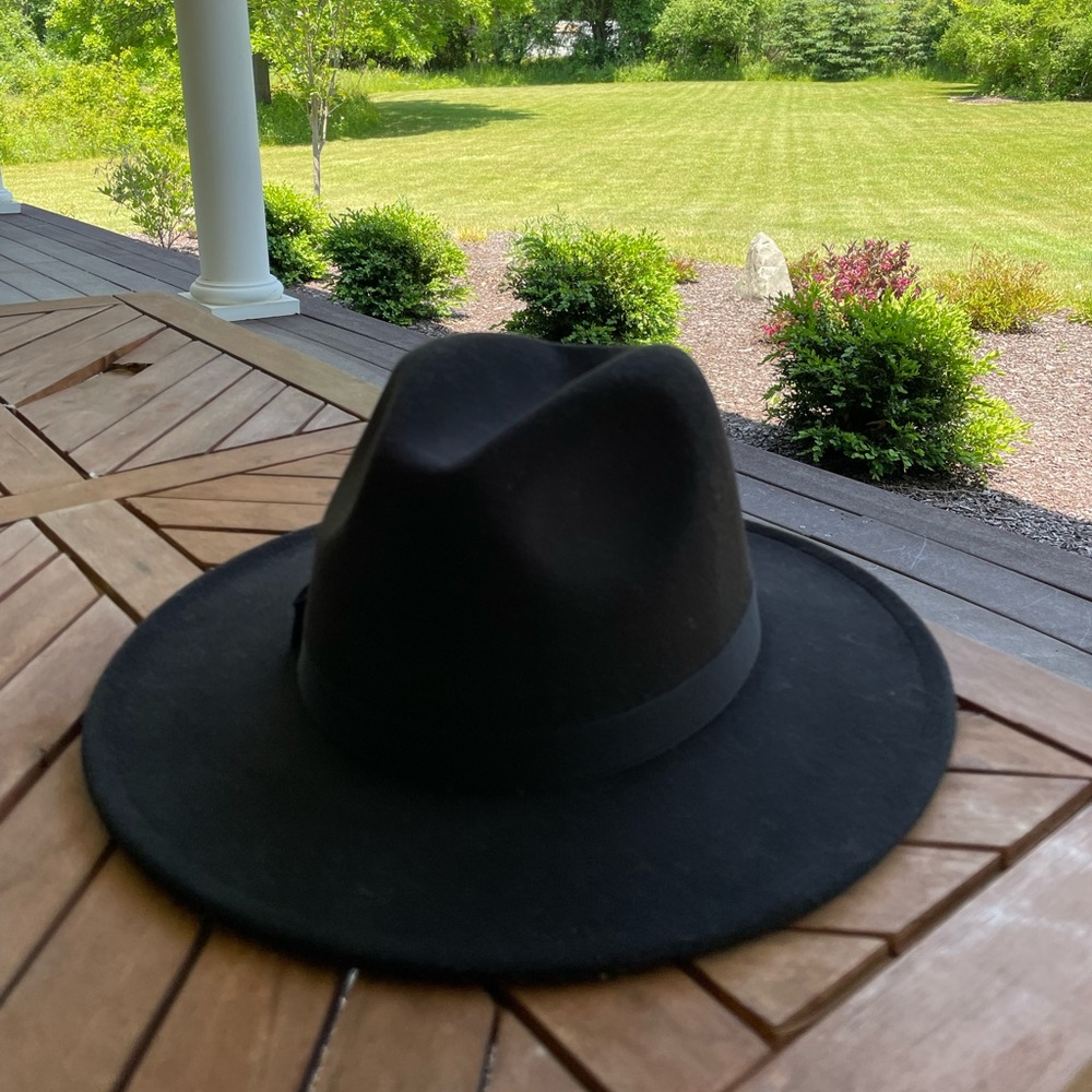 NWT- Abercrombie Black Hat